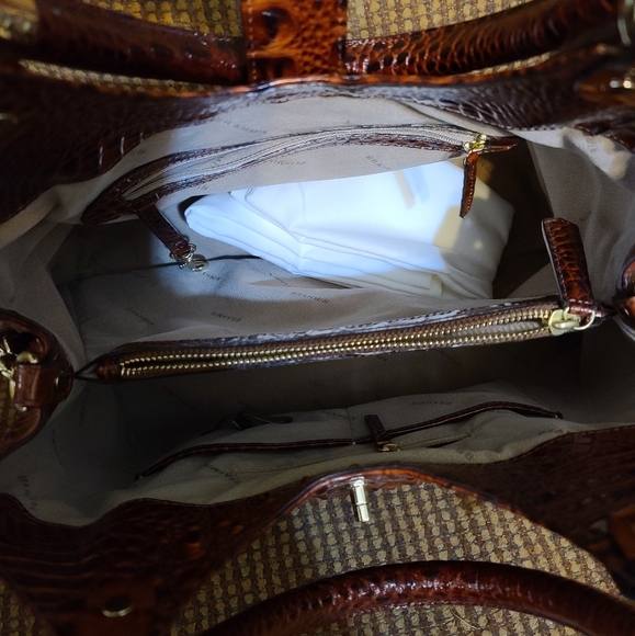 Elisa Pecan Melbourne Shoulder Handbag - Picture 3 of 3